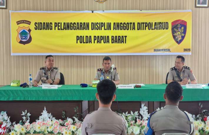 DITPOLAIRUD POLDA PAPUA BARAT GELAR SIDANG PELANGGARAN DISIPLIN PERSONEL DI RUANG TRITON MAPOLDA PB