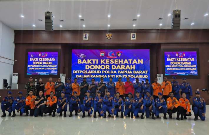 KEGIATAN DONOR DARAH SAMBUT HUT KE-75 POLAIRUD